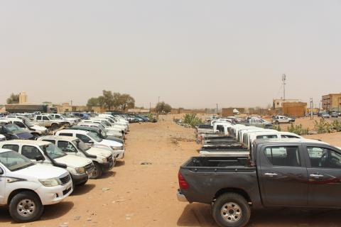 الوقفة الاحتجاجية التي نظمها الناقلون امس